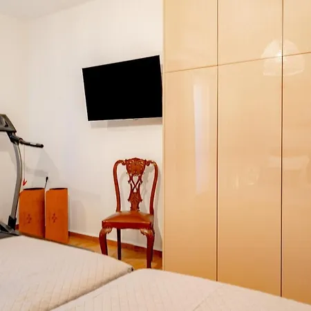 Semesterbostad Semeli Art House 2 *