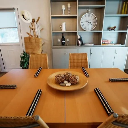 Semeli Art House 2 בית נופש Efl